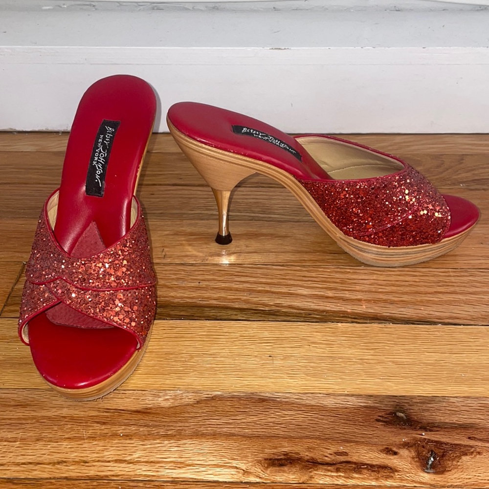 RED SPARKLE SANDAL HEELS